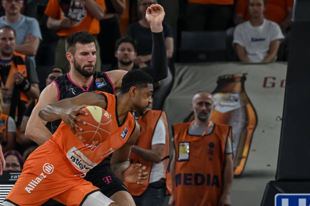 妻也透露 妻也透露