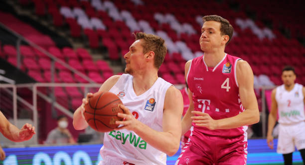 曼过去几年 曼过去几年